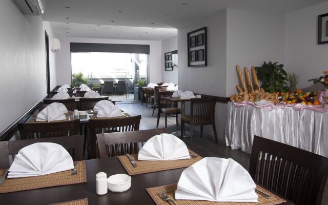 Golden Park Hotel