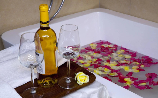 Crater Safari Lodge