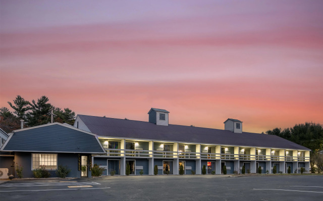 Yankee Clipper Inn, SureStay Collection by Best Western