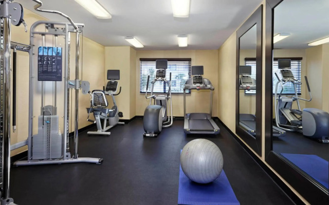 Holiday Inn Express & Suites Naples Downtown - 5th Avenue by IHG