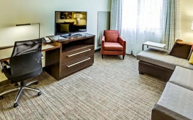 Residence Inn by Marriott Akron South / Green