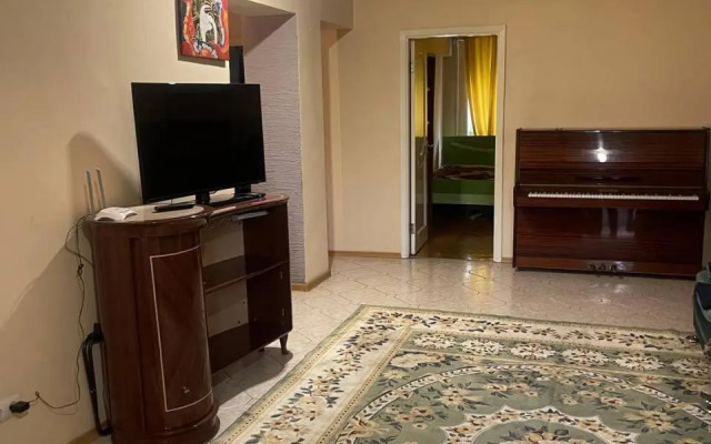 Квартира трехкомнатная