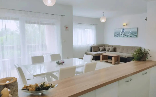 Apartments Nina