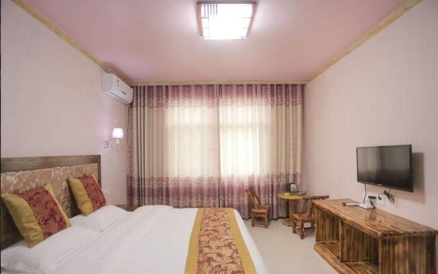 Xiaoqiaoliushui Renjia Inn