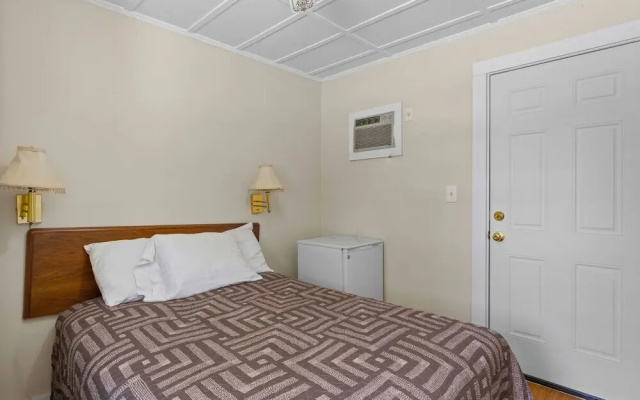 Beach Motel & Suites