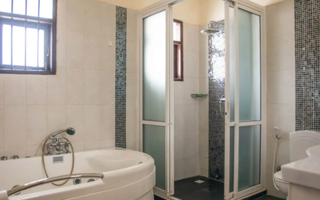 Bahari Dhow Beach Villas