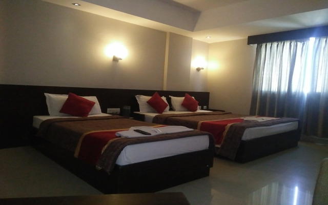 Itsy By Treebo - Greenwood Inn And Suites