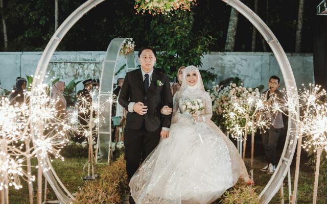 Nirvana Hotel Resort Tetebatu