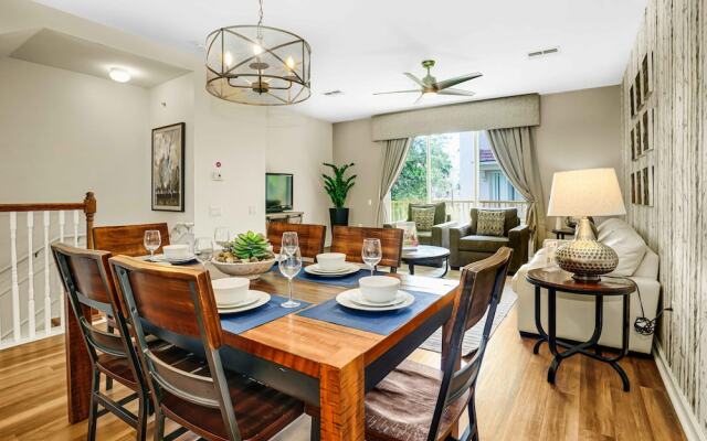 Spacious Townhome W/patio & Garage! Sleeps10