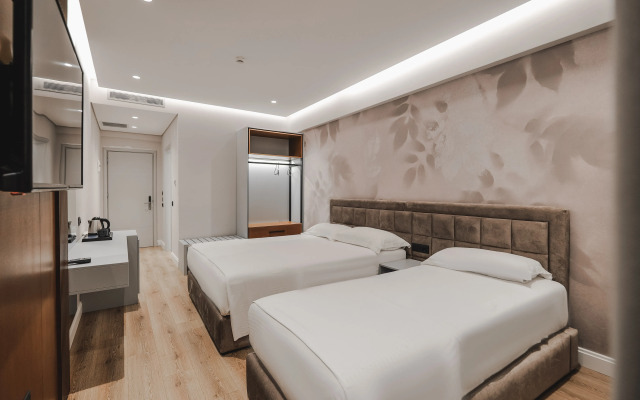 Hotel Oasis