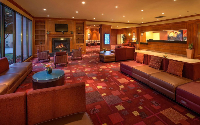 Red Lion Hotel & Conference Center - Seattle/Renton