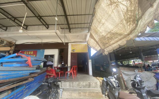SPOT ON 93446 Penginapan Mak YesNearTaman Buluh Hang Tuah