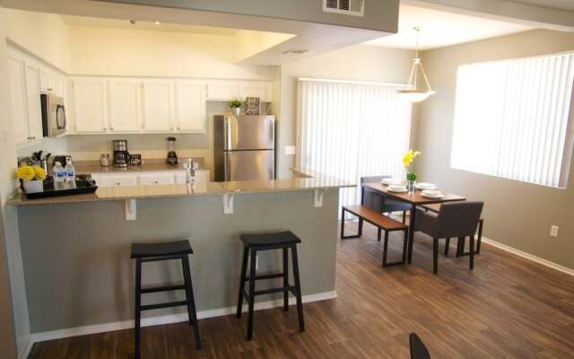 Beautiful & Quiet Apartment 15 Minutes From Strip