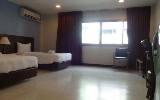 Mango Bedroom Inn