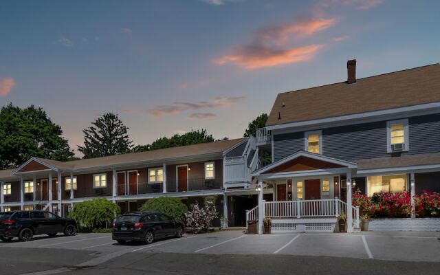 Beverly Garden Suites