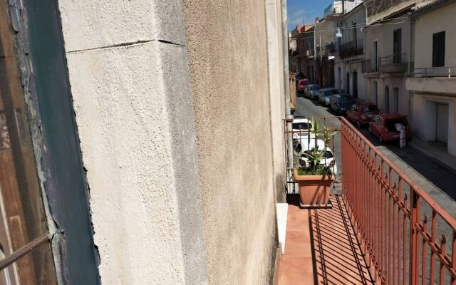 Casa Vacanze Relax Etna With Stunning Natural Beauty View