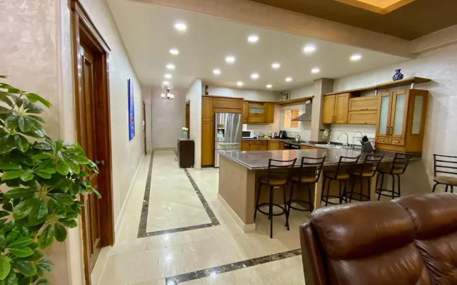 Luxurious Villa Serene Garden New Cairo
