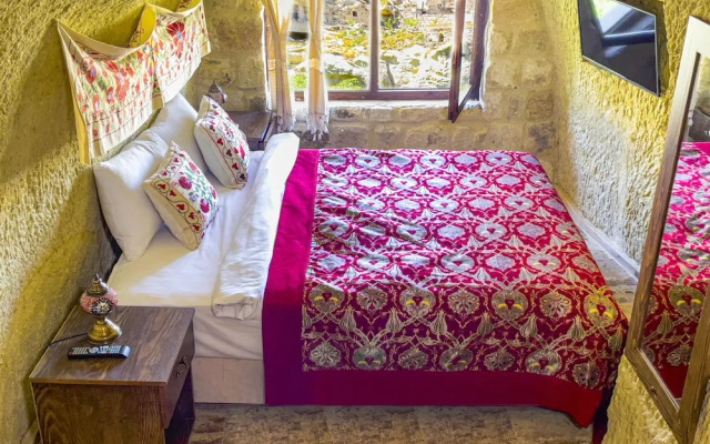 Heritage Cave Suites