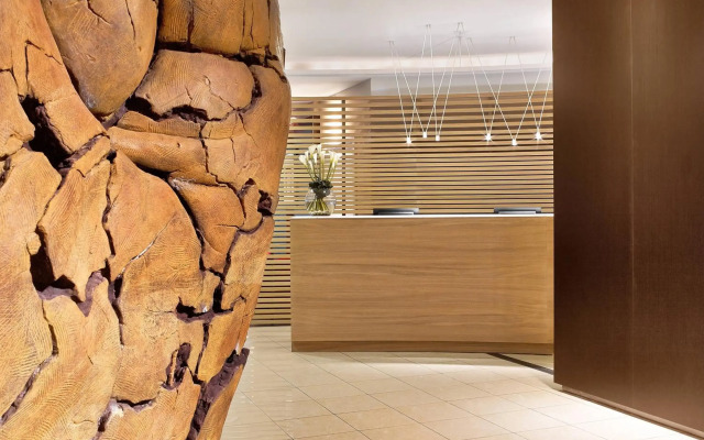 Le Meridien Beach Plaza