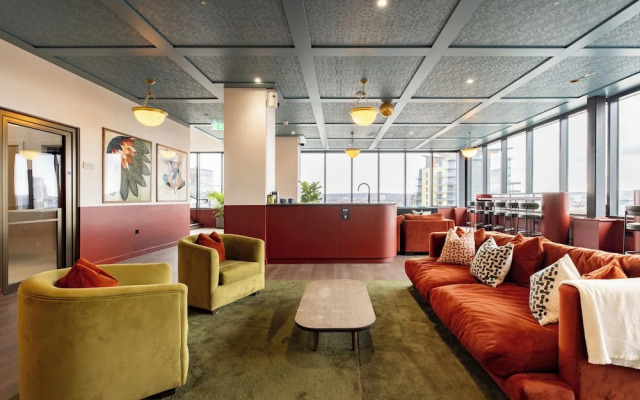 Leeds Centre by Charles Hope