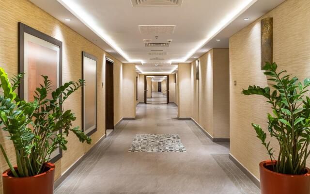 Luxury 3bd Apt Palm Jumeirah Pool, Parking, Gym