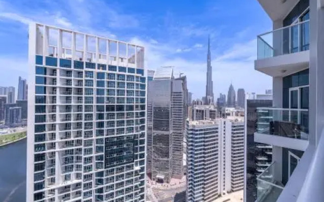Spectacular Burj Khalifa View Service Apartment