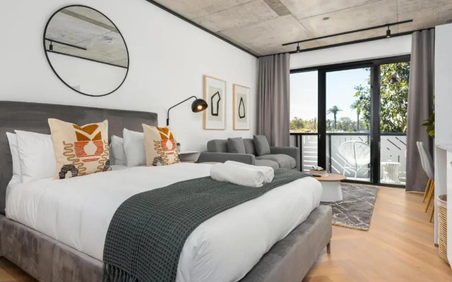 Bridgewater Studio 204