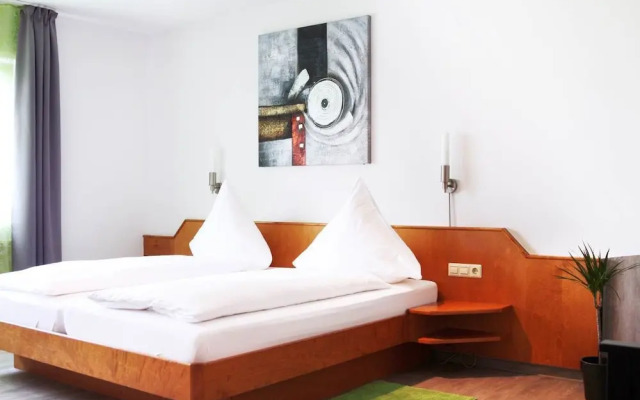 Hotel Pension Kaempfelbach