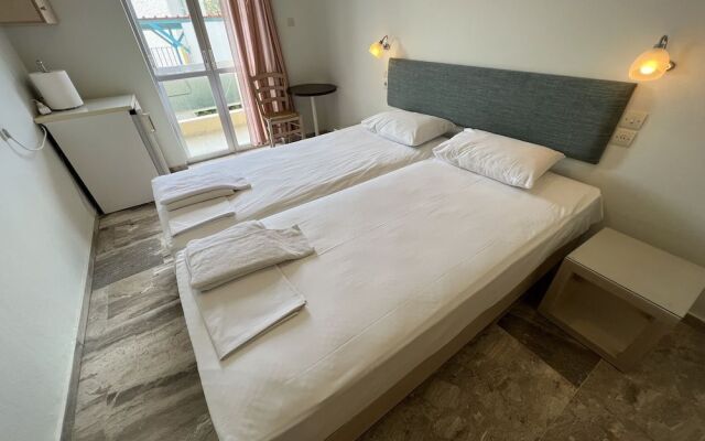 Neapolis Rooms & Apartments