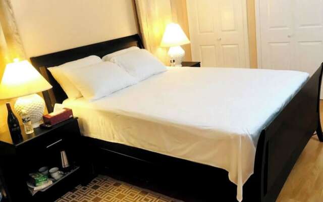 Room in House - Modern Executive Master Bedroom