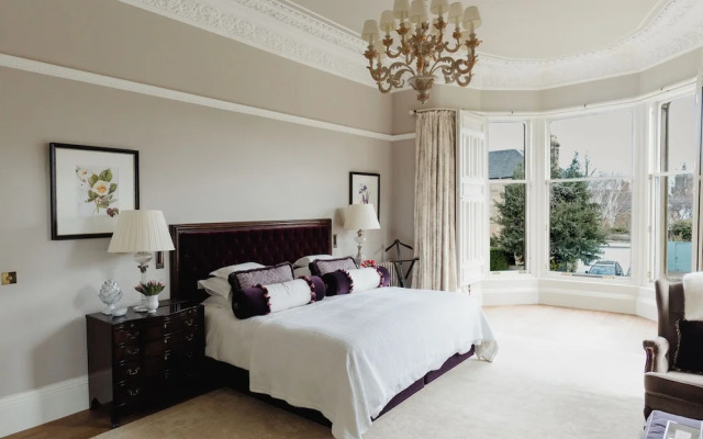 Private and Prestigious Luxury Home