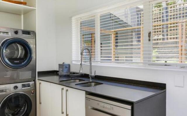 Jo Leo House by Totalstay