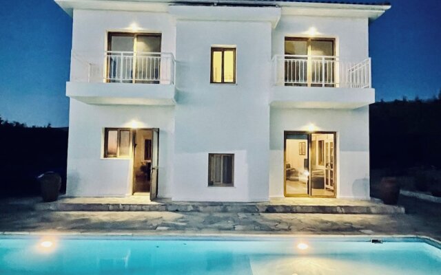 Spacious Luxury Private Sea View Villa