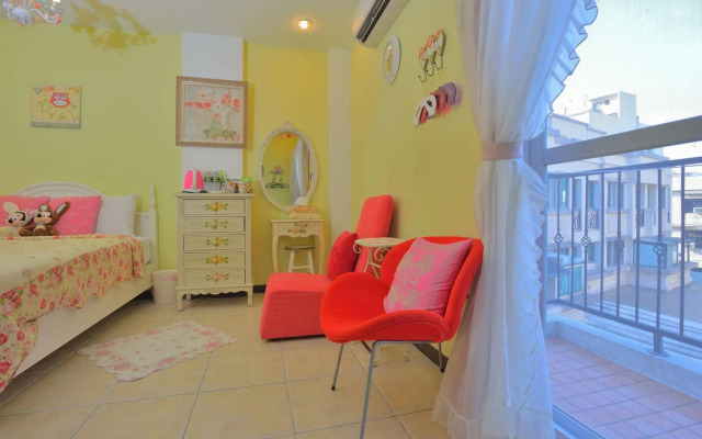 White Cotton Candy B&B