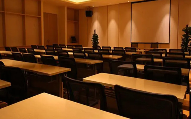 Ji Hotel (Shanghai Hongqiao International Exhibiti