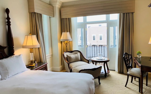 Market Pavilion Hotel