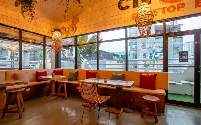 OYO 821 Connector Hostel