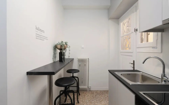 Modern apartment near Lycabettus hill with balcony