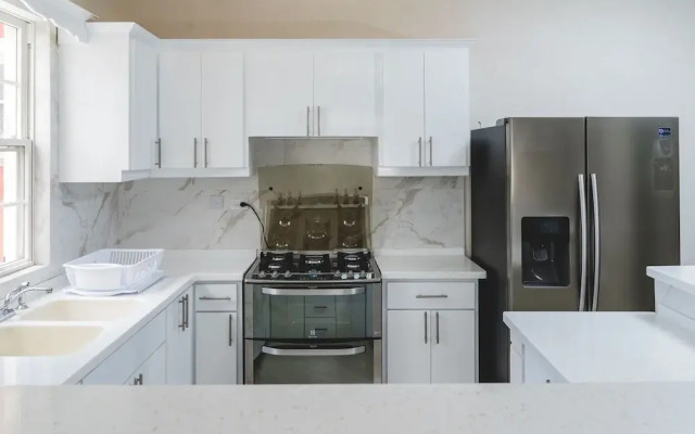 Ez Living Apartments