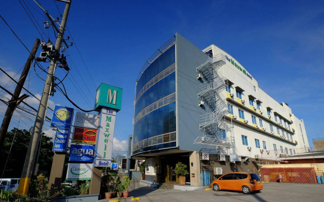OYO 187 The Maxwell Hotel