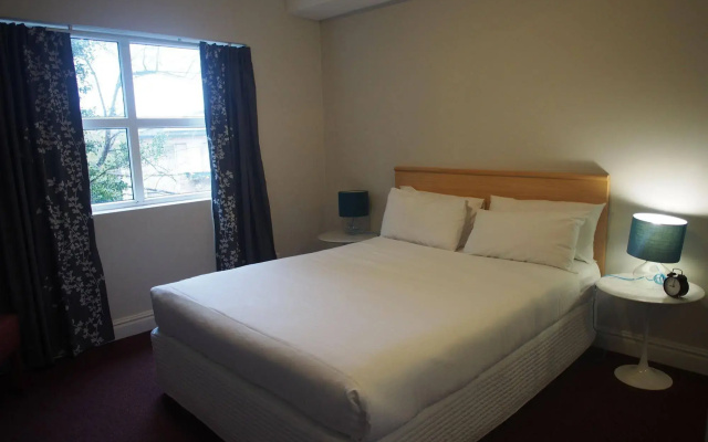 Sydney Airport Suites