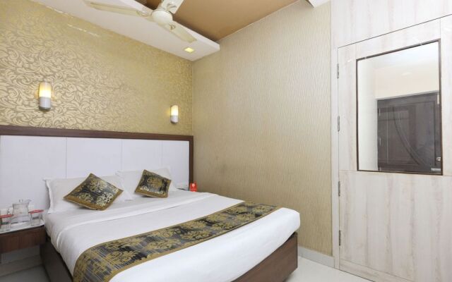 OYO 4324 Hotel Emerald Manor