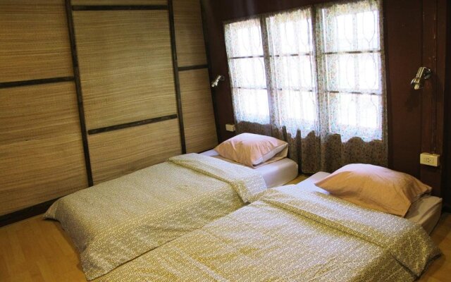 129-3 Backpacker Hostel