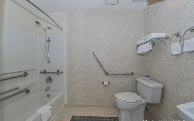 Canadas Best Value Inn - Langley / Vancouver