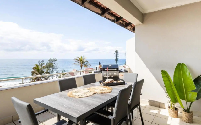 Martinique at Beachfront Apartment in Shakas Rock