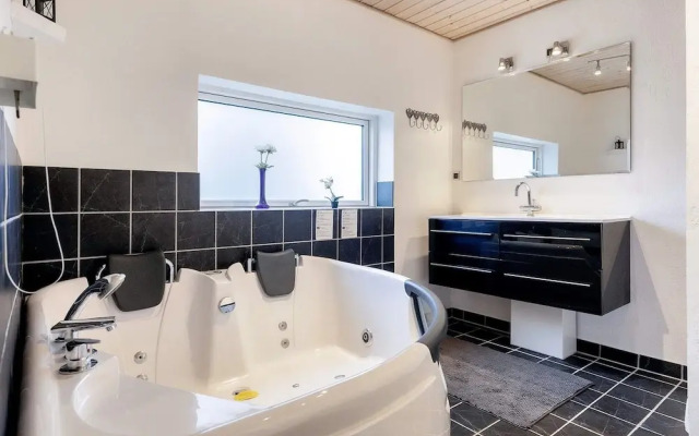7 Person Holiday Home in Rodby-by Traum