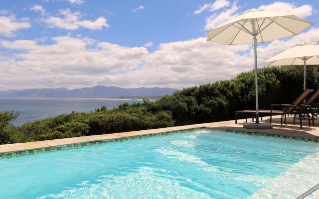 Cliff Lodge