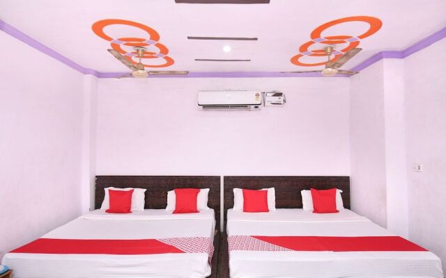 OYO 19565 Hotel Galaxy