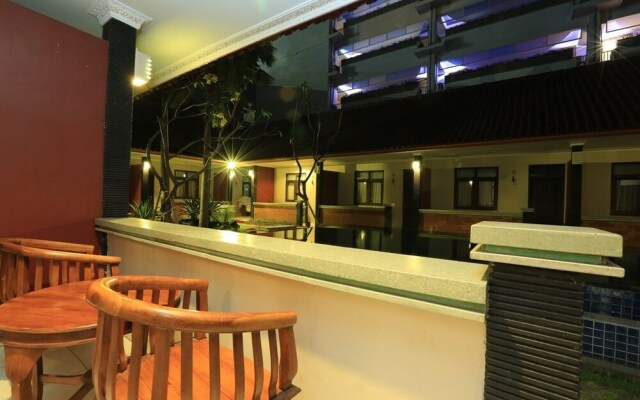 RedDoorz @ Dewi Sri