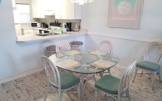 Ocean Village Club Q34